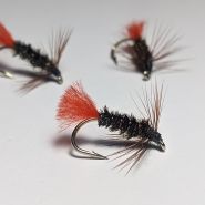 Большое фото как связать нахлыстовую мушку red tag wet fly