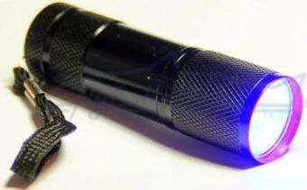 УФ фонарь и ручка с невидимыми чернилами