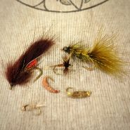 Продолжаются занятия школы по вязанию мушек